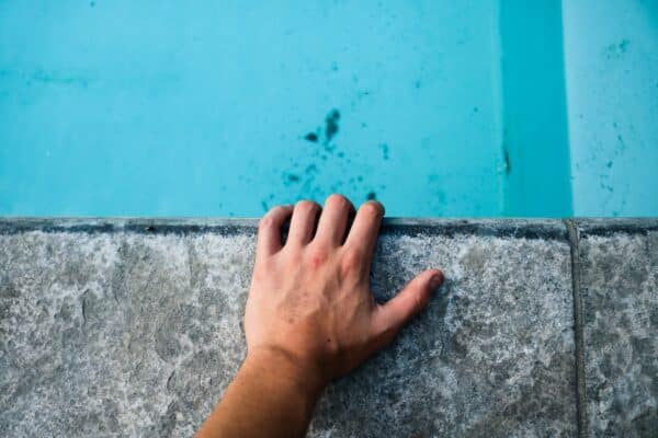 5 conseils pour entretenir votre piscine